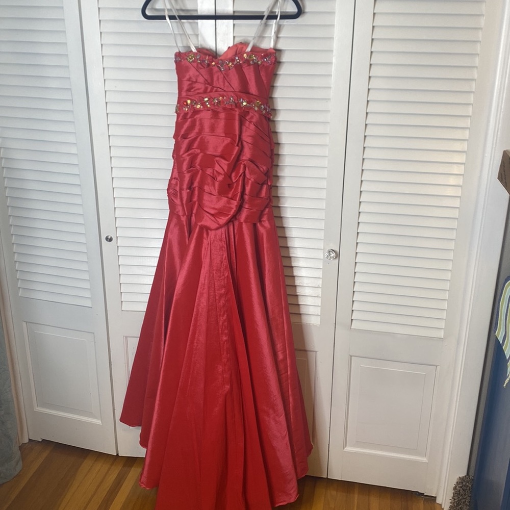 Riva Designs Red Strapless Prom Dress - Picture 4 of 11